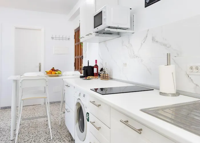 Home2book Serene Ocean Breeze,